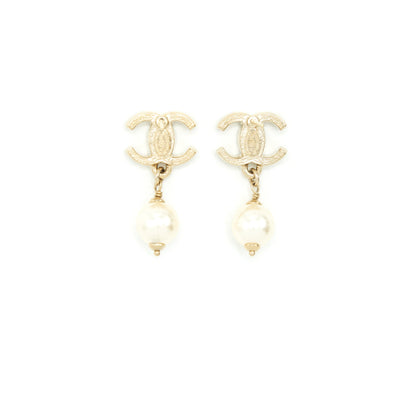 Chanel CC logo crystal with pearl drop earring L
