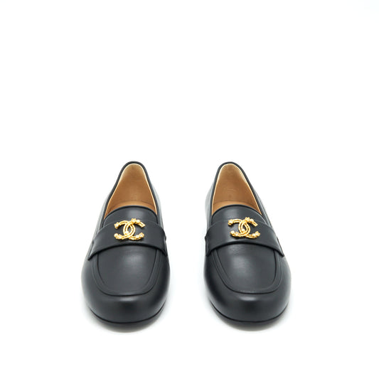 Chanel Size 37 Detailed CC Logo Loafer Black