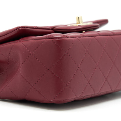 Chanel 22C Mini rectangular flap bag lambskin dark red L microchip