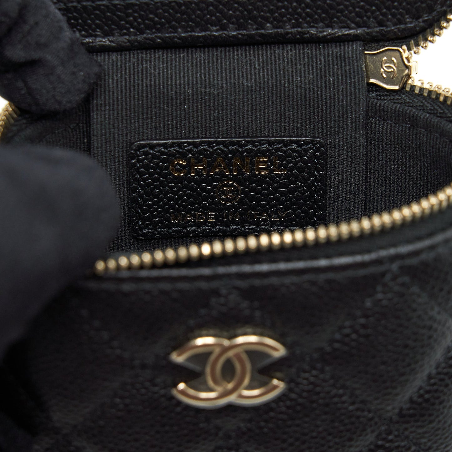 Chanel 22P Vertical Mini Vanity With CC Logo Chain Caviar Black L