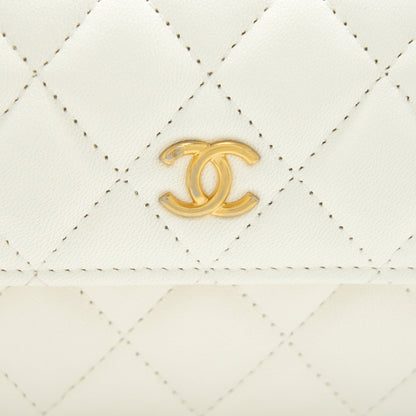 Chanel 21b Pearl crush mini flap bag with chain/belt bag white
