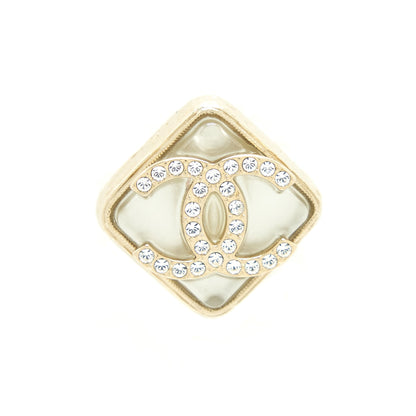 Chanel 22S Quilted CC Logo Earring Light Gold Tone