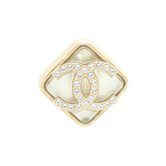 Chanel 22S Quilted CC Logo Earring Light Gold Tone