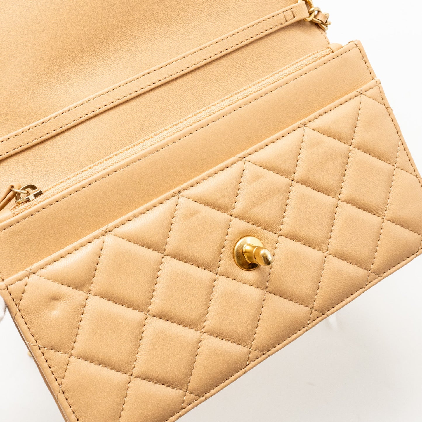 Chanel Pearl Crush Wallet On Chain Lambskin Beige  (microchip)