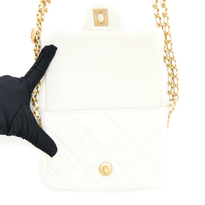 Chanel 22A Small Flap Bag Caviar White With  (Microchip)
