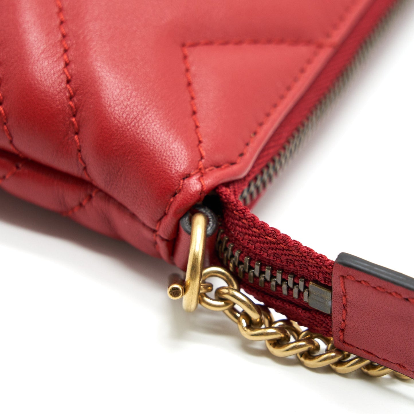 Gucci marmont mini pouch with chain red