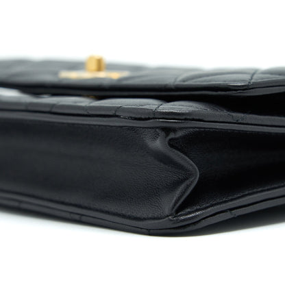 Chanel 22C Pearl Crush Wallet On Chain Black