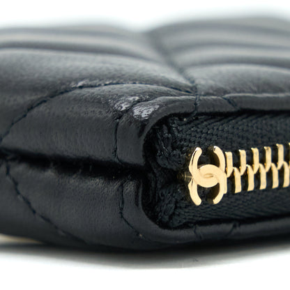 Chanel 21S Mini Pouch Limited Edition Lambskin Black L