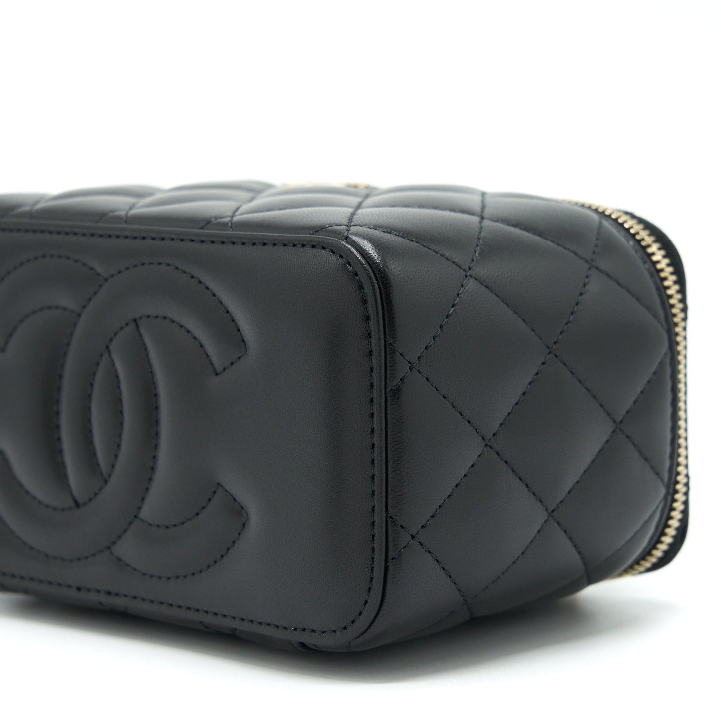 Chanel 22A Top Handle Long Vanity With Chain Lambskin Black L