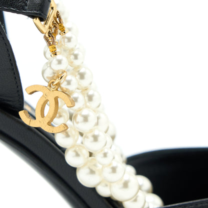 Chanel Size 39 Heel with Pearl Leather/Fabric Black