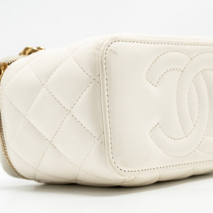 Chanel Letter/ CC Logo Chain Long Vanity Case Lambskin White  (Microchip)