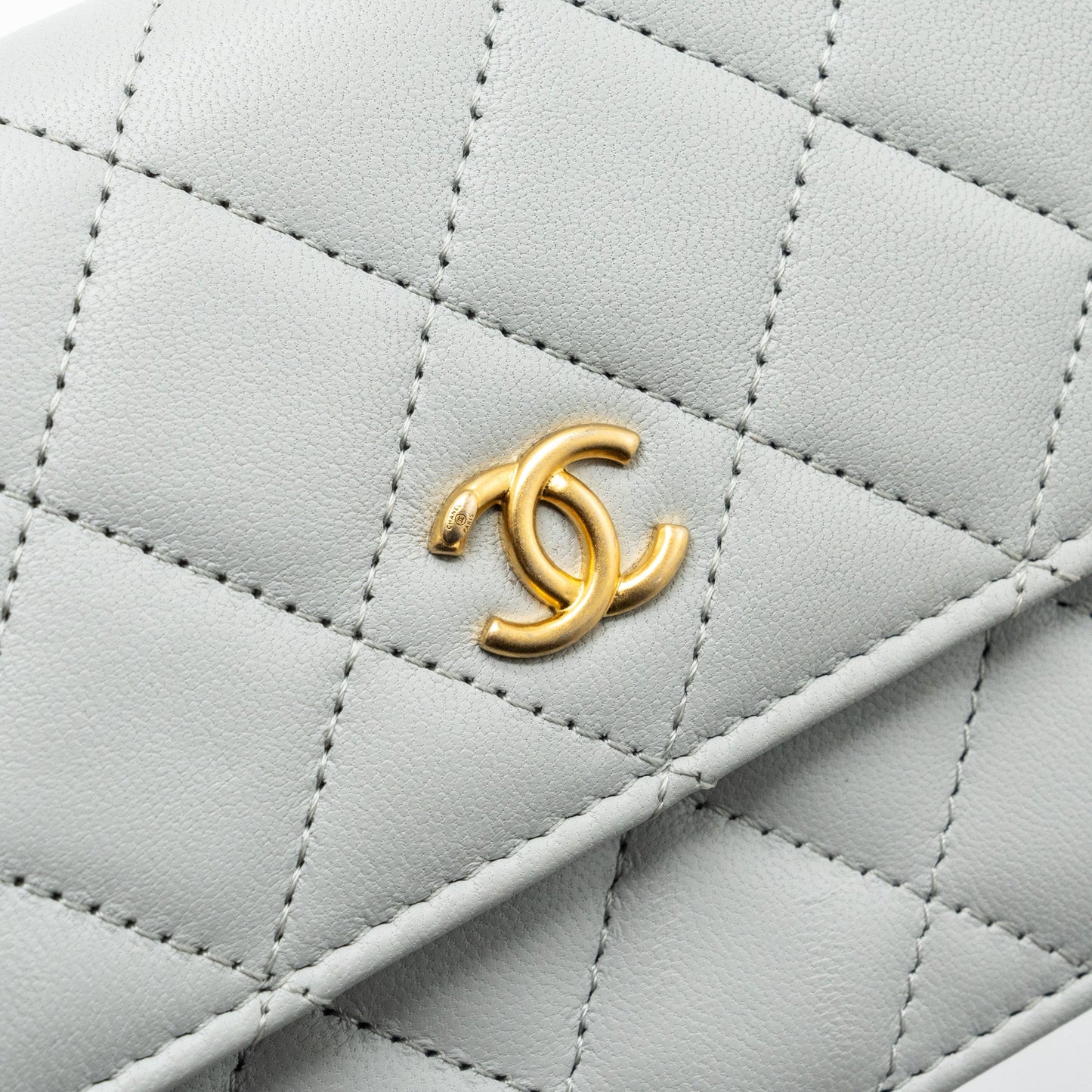 Chanel Pearl Crush Mini Wallet On Chain Lambskin Light Grey Brushed (Microchip)