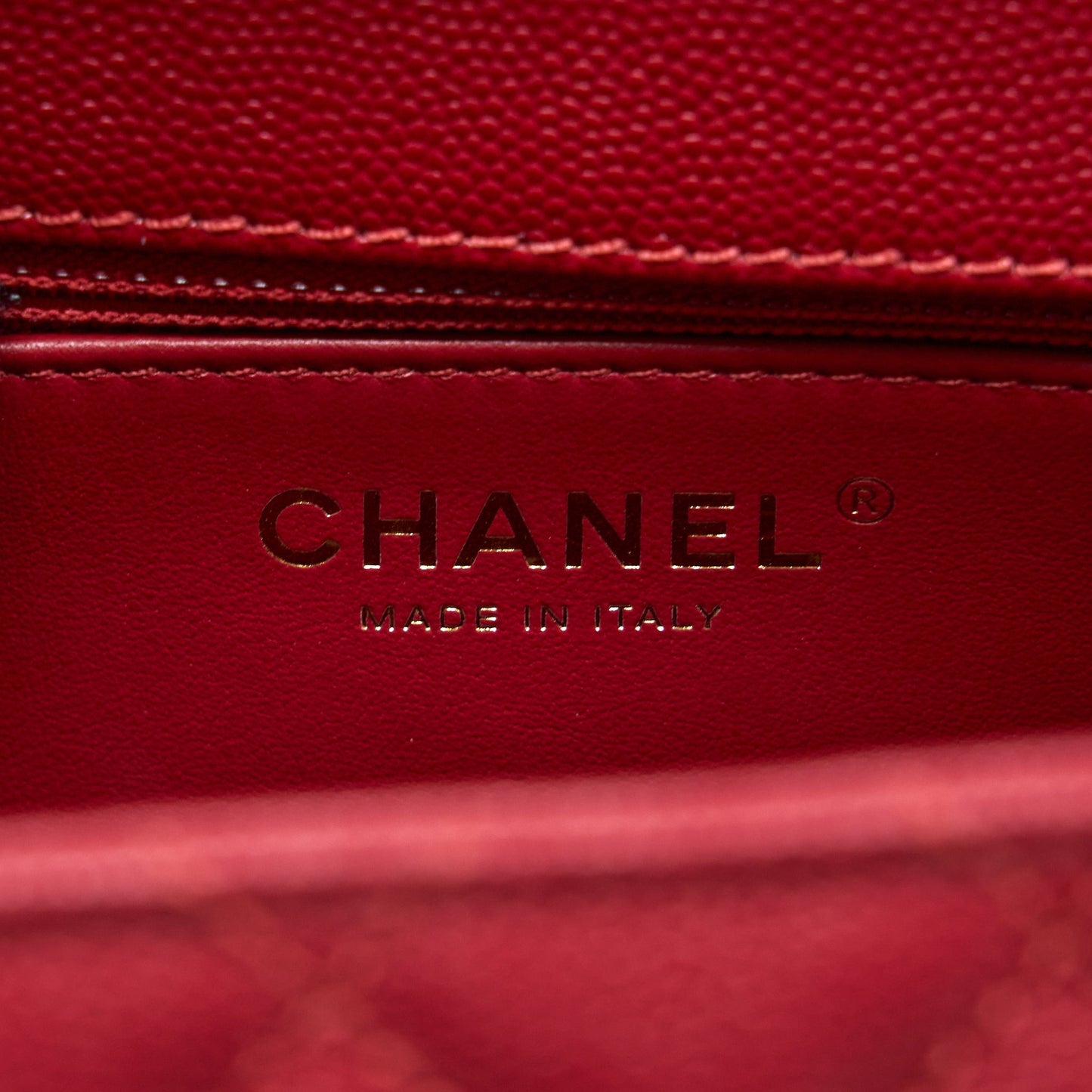 Chanel Medium Coco Handle Caviar Red L (Microchip)