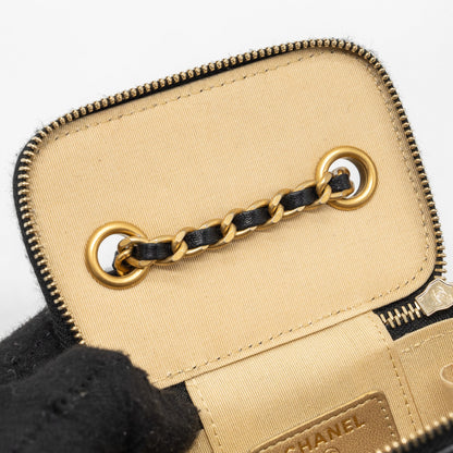 Chanel Pearl Crush mini vanity with chain lambskin black with