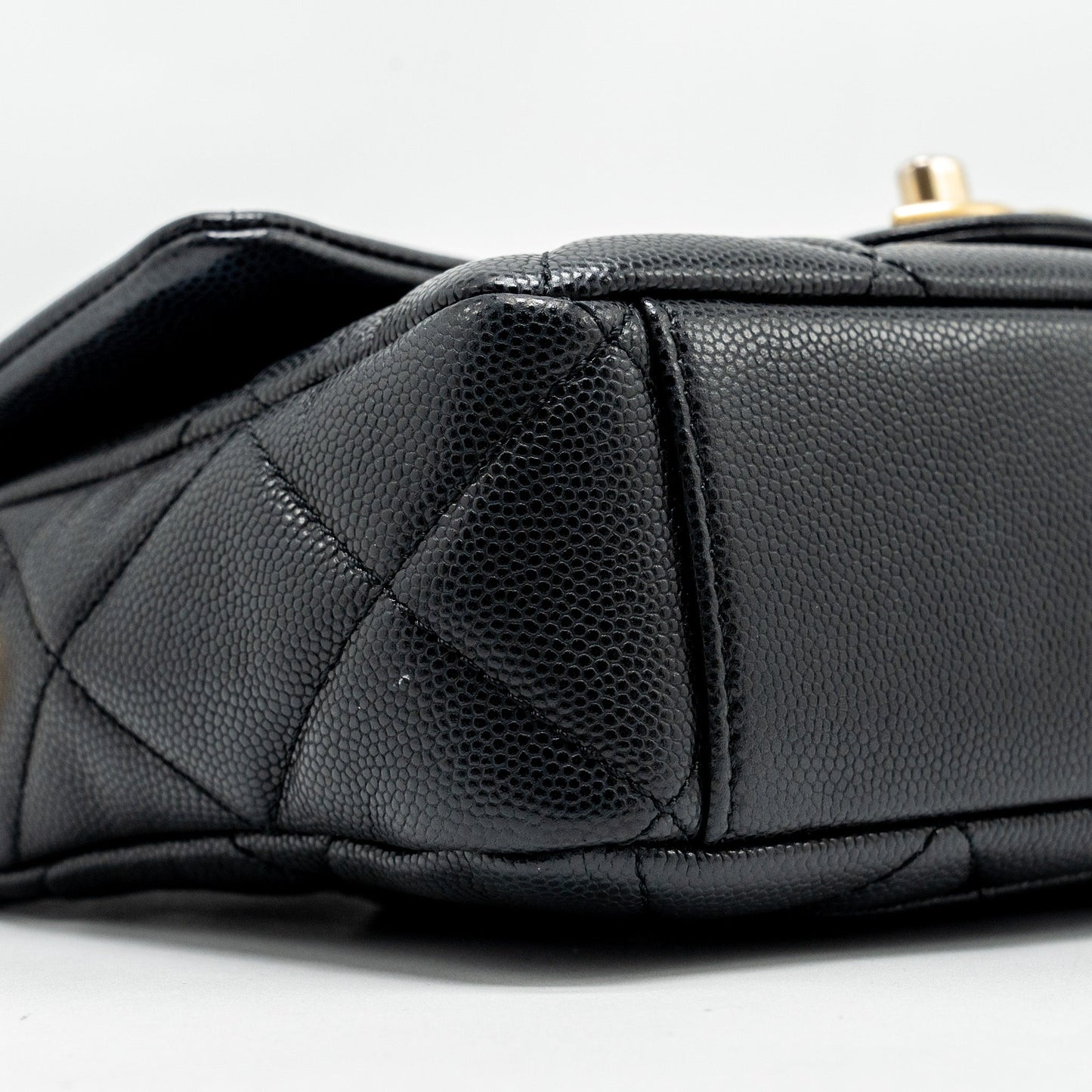 Chanel Twist your button quilted flap bag caviar black  (microchip)
