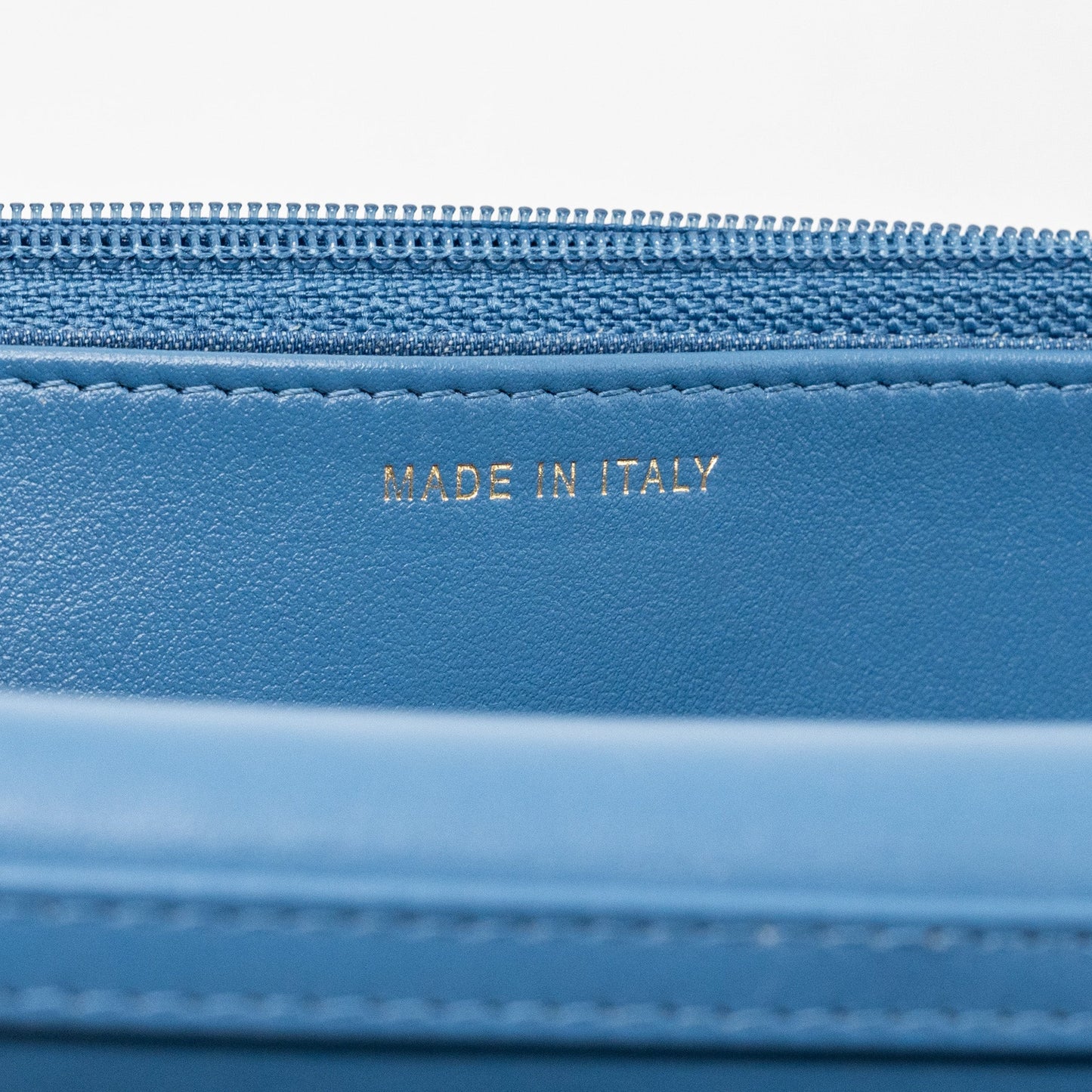 Chanel pearl crush wallet on chain denim blue  (microchip)