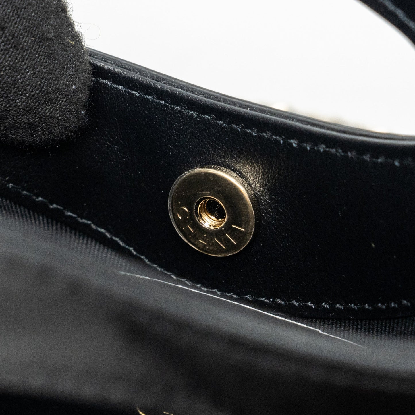 Chanel 24c mini 31 clutch with chain shiny calfskin black L (microchip)