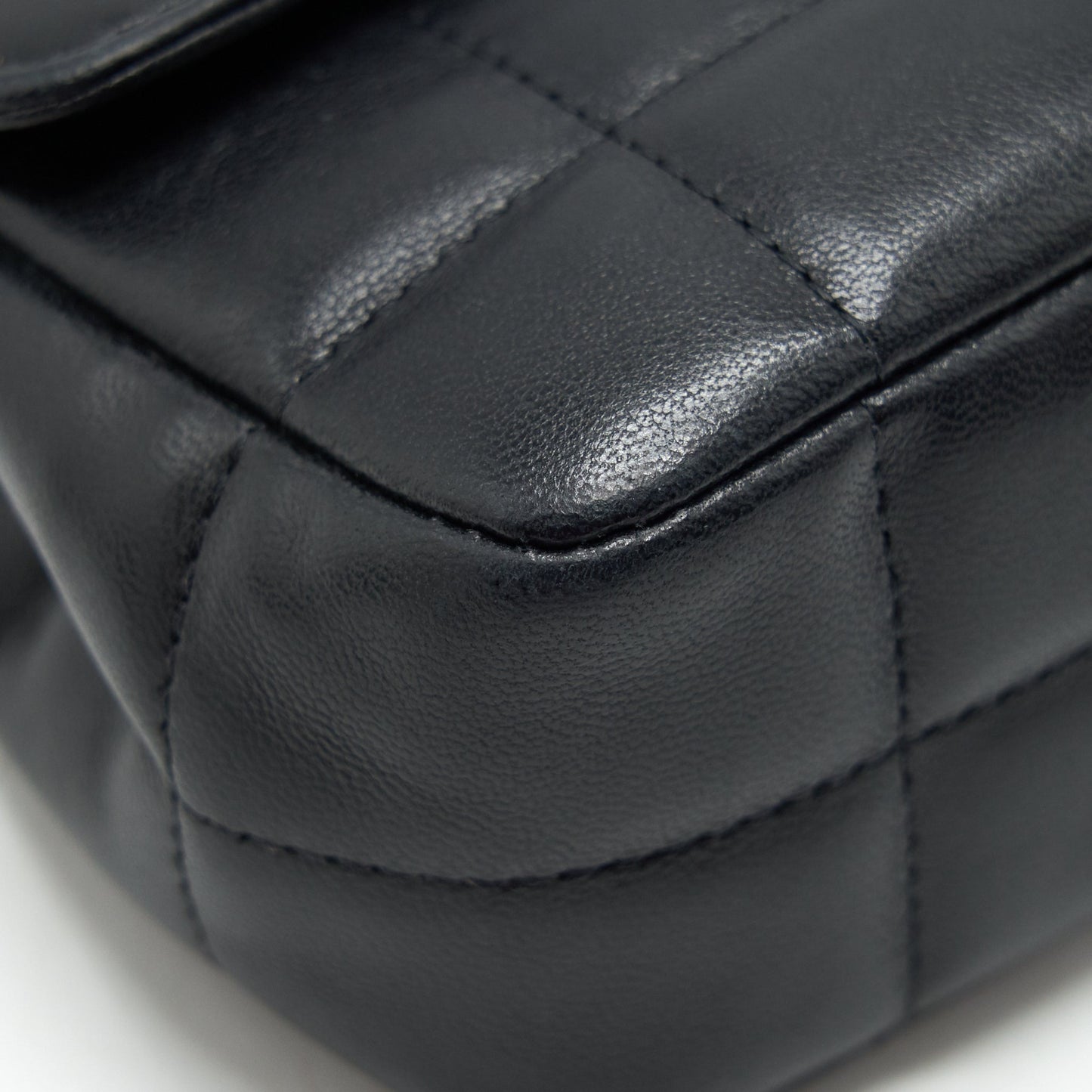 Chanel Camellia Mini Flap shoulder Bag Lambskin black