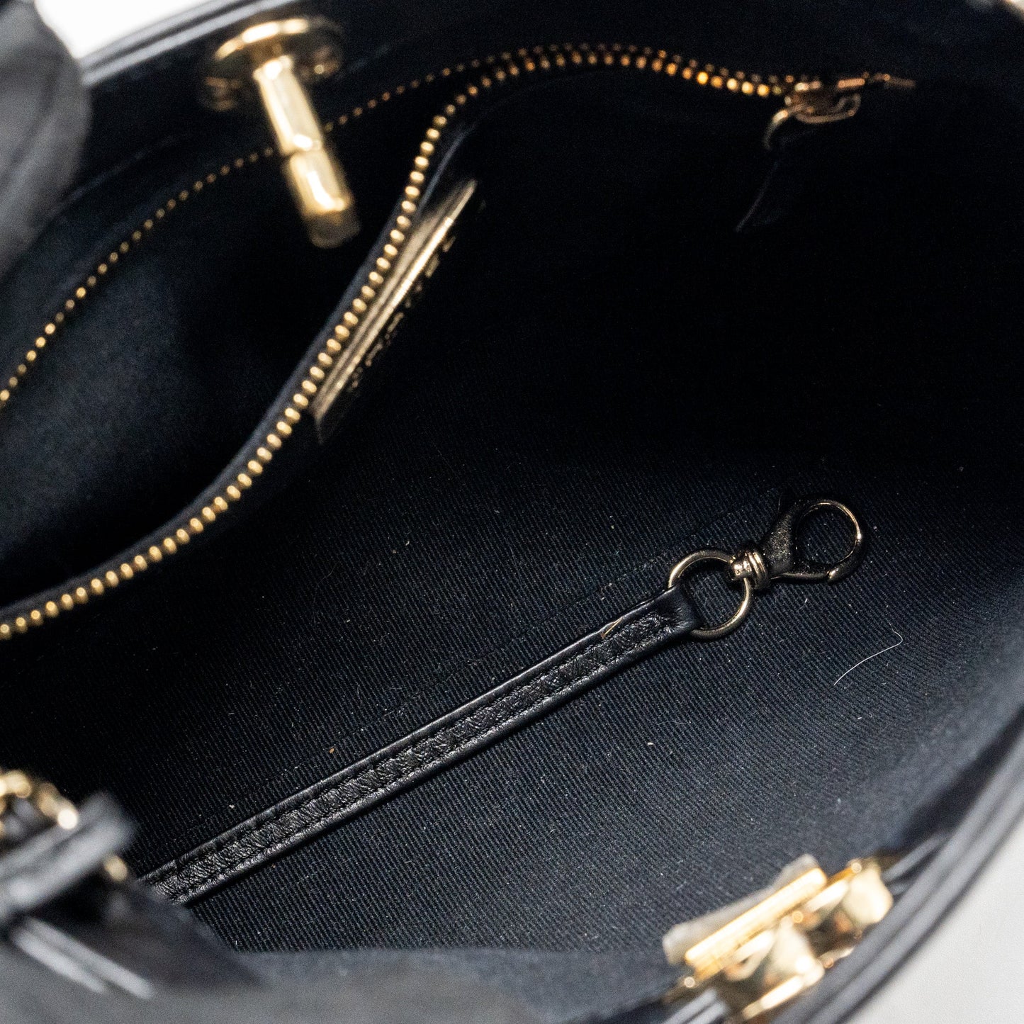 Chanel Mini 31 Bag Calfskin Black L (Microchip)