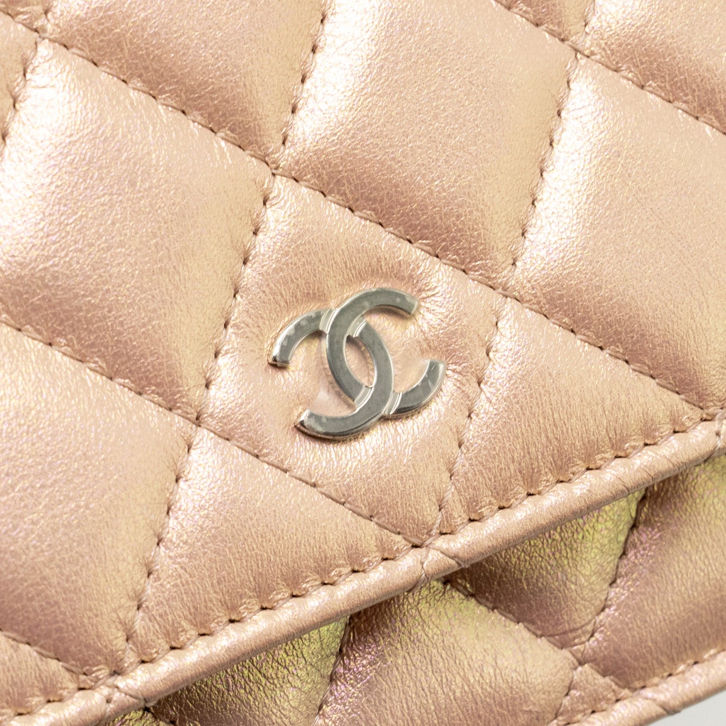Chanel Classic Wallet on Chain Lambskin Iridescent Pink  (Microchip)