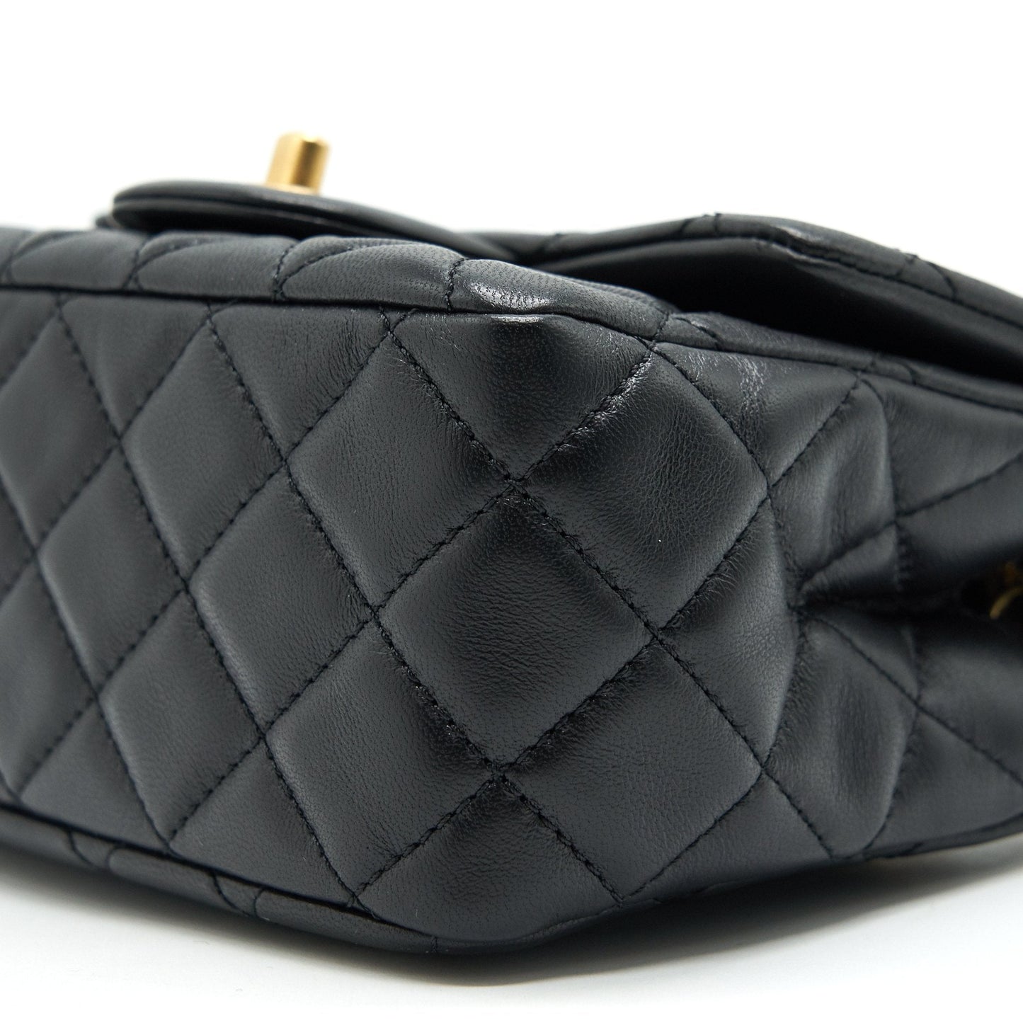 Chanel 22C Pearl Crush Mini Square Rectangular Flap Bag Black （Microchip)