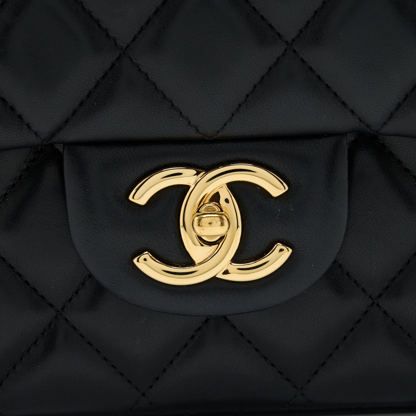 Chanel Maxi Classic Double Flap Bag Lambskin Black