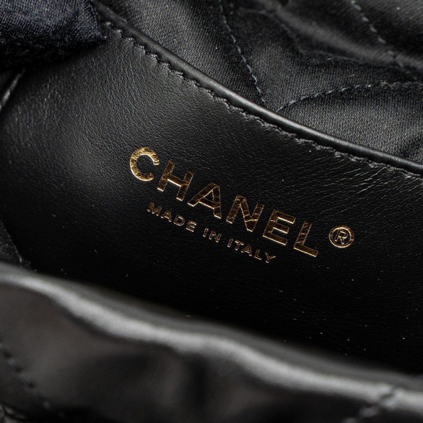 Chanel Mini 22 Bag Shiny Calfskin Black Brushed  (Microchip)