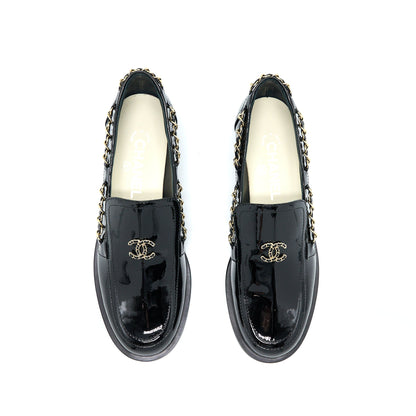 Chanel Size 38 CC Logo Flats Chain Loafers Patent Black