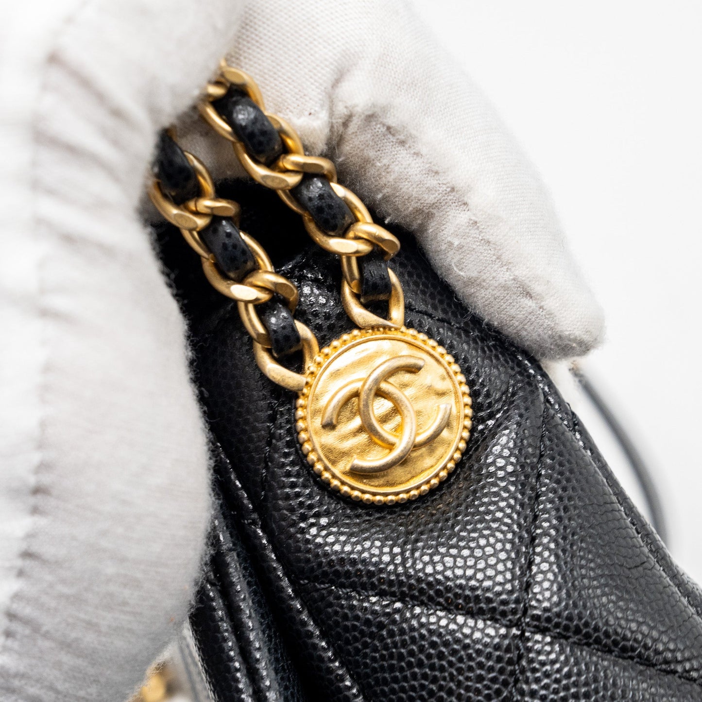 Chanel Twist your button quilted flap bag caviar black  (microchip)