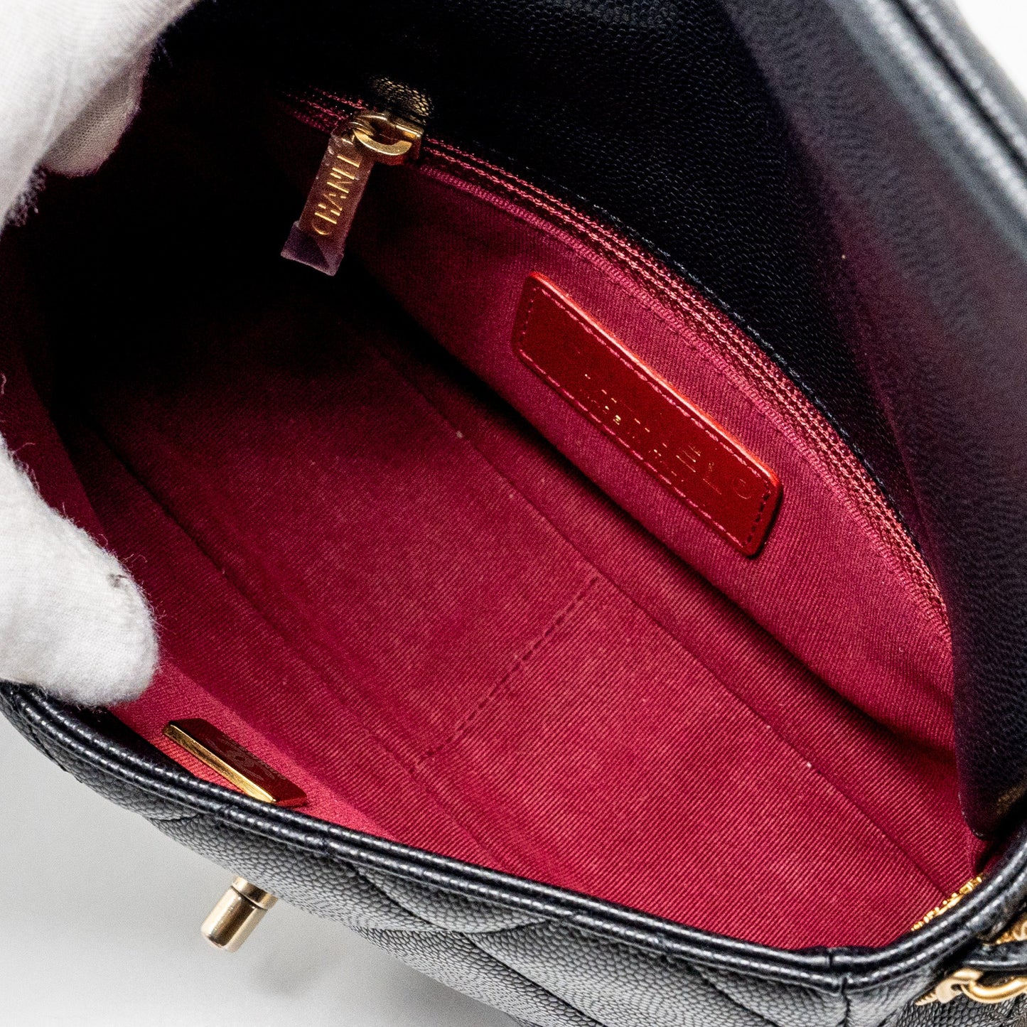 Chanel Twist your button quilted flap bag caviar black  (microchip)