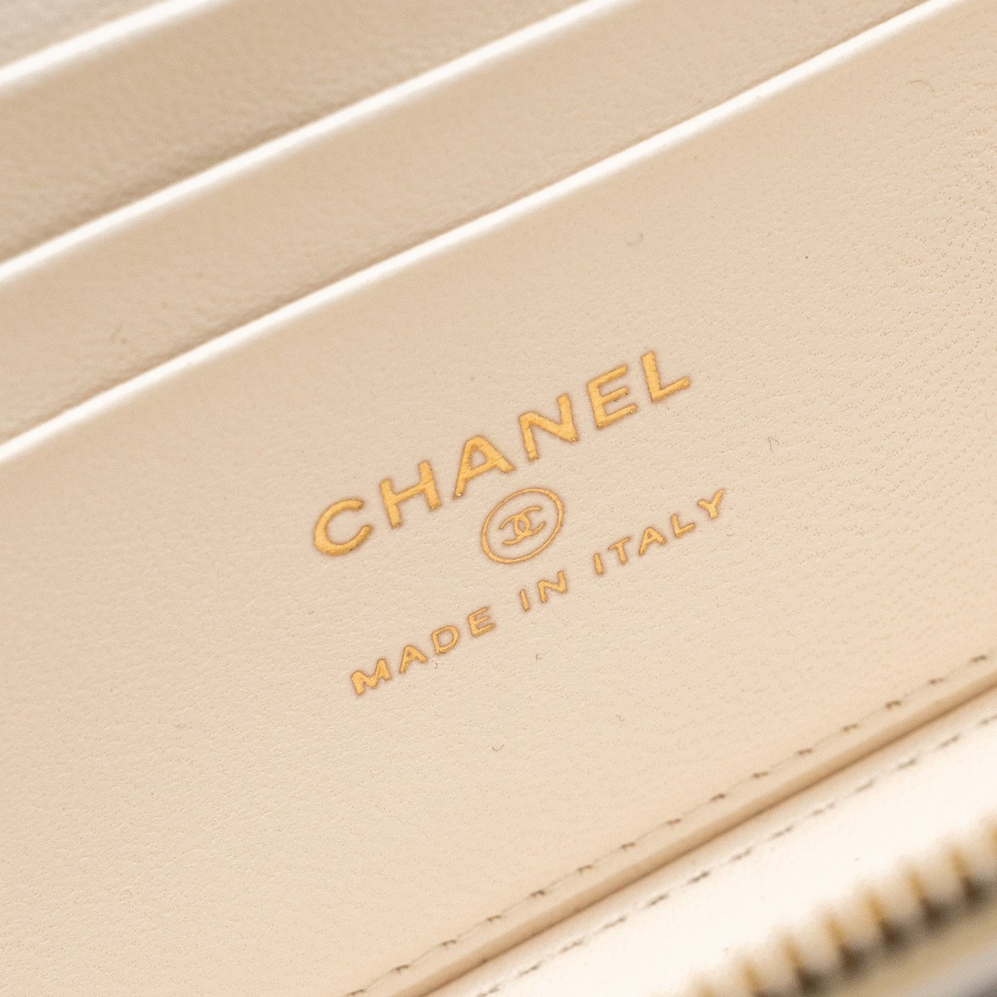 Chanel long vanity with Coco letter chain lambskin white  (microchip)