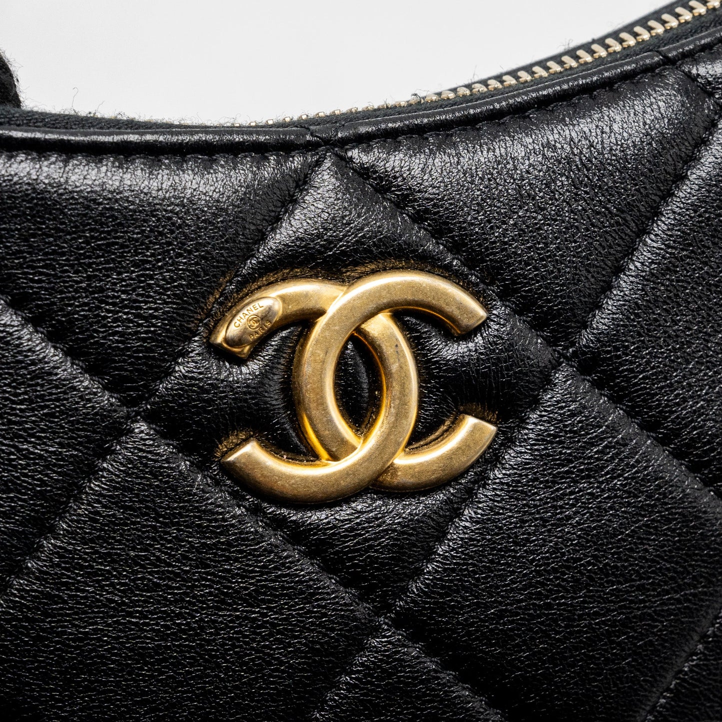 Chanel 23K hobo bag with adjustable chain lambkin black  (microchip)