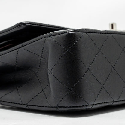 Chanel Medium Classic Double Flap Bag Lambskin Black  (Microchip)