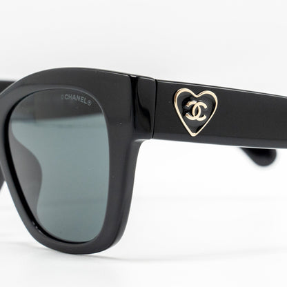 Chanel CC Heart Detailed Square Sunglasses Black L