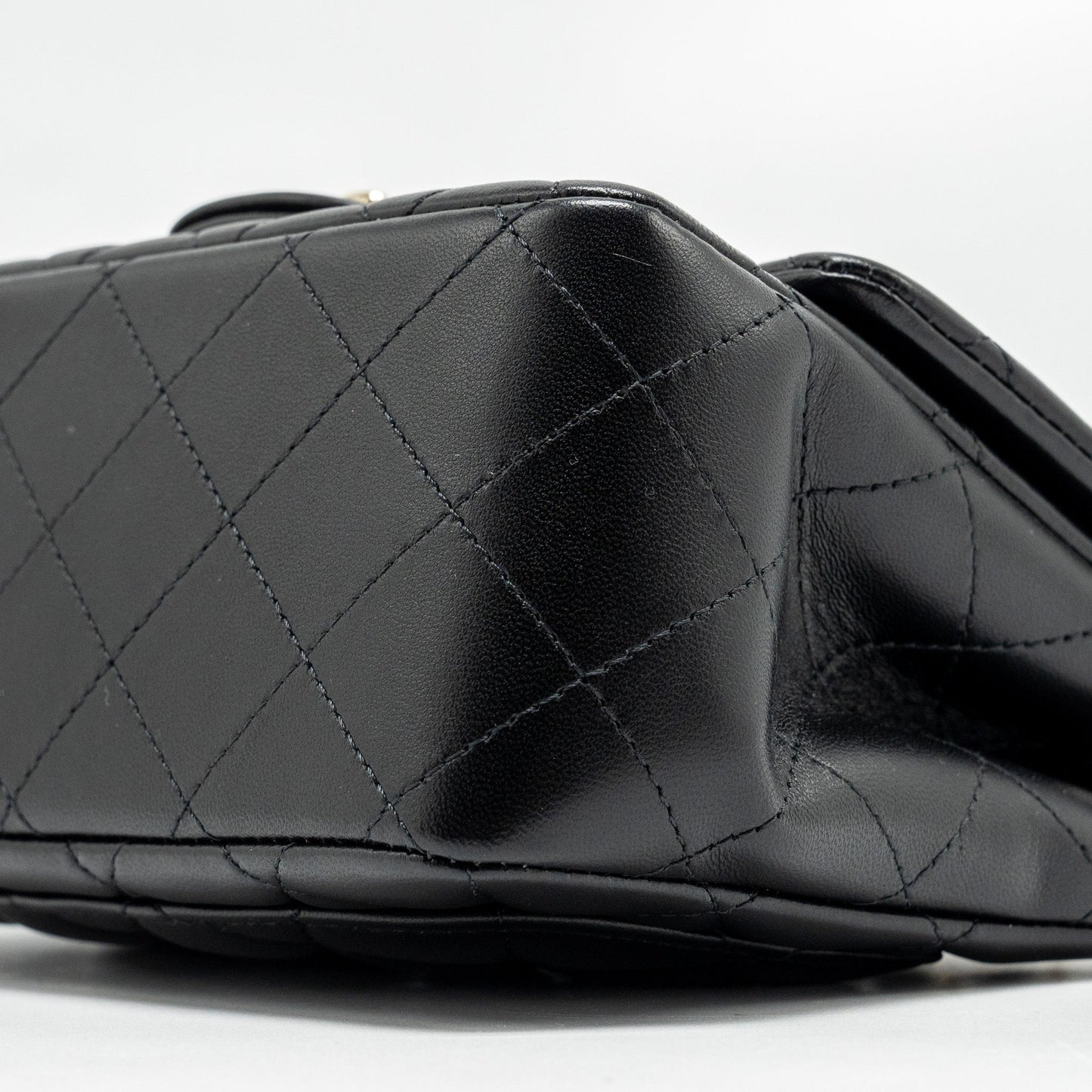 Chanel mini square flap Bag lambskin Black L (Microchip)
