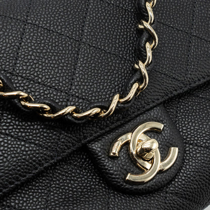 CHANEL FLAP BAG WITH CHAINS HANDLE Quilted CALFSKIN BLACK