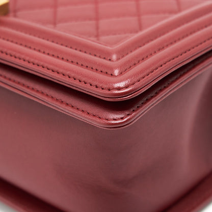 Chanel Medium Boy Bag Lambskin burgundy