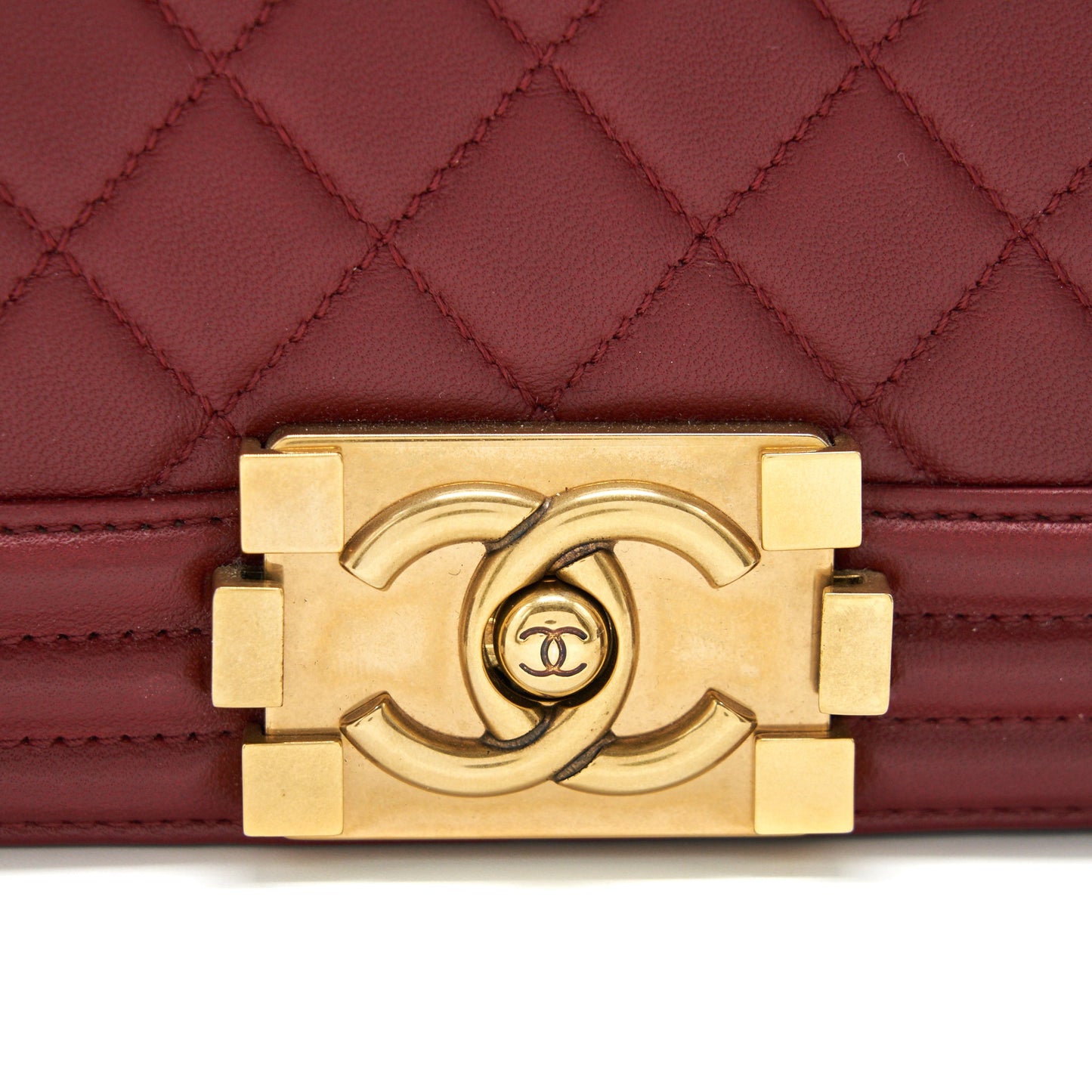Chanel Medium Boy Bag Lambskin burgundy