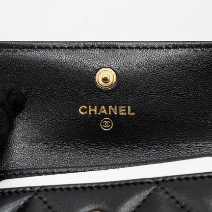 Chanel 19 flap card holder lambskin black  (microchip)