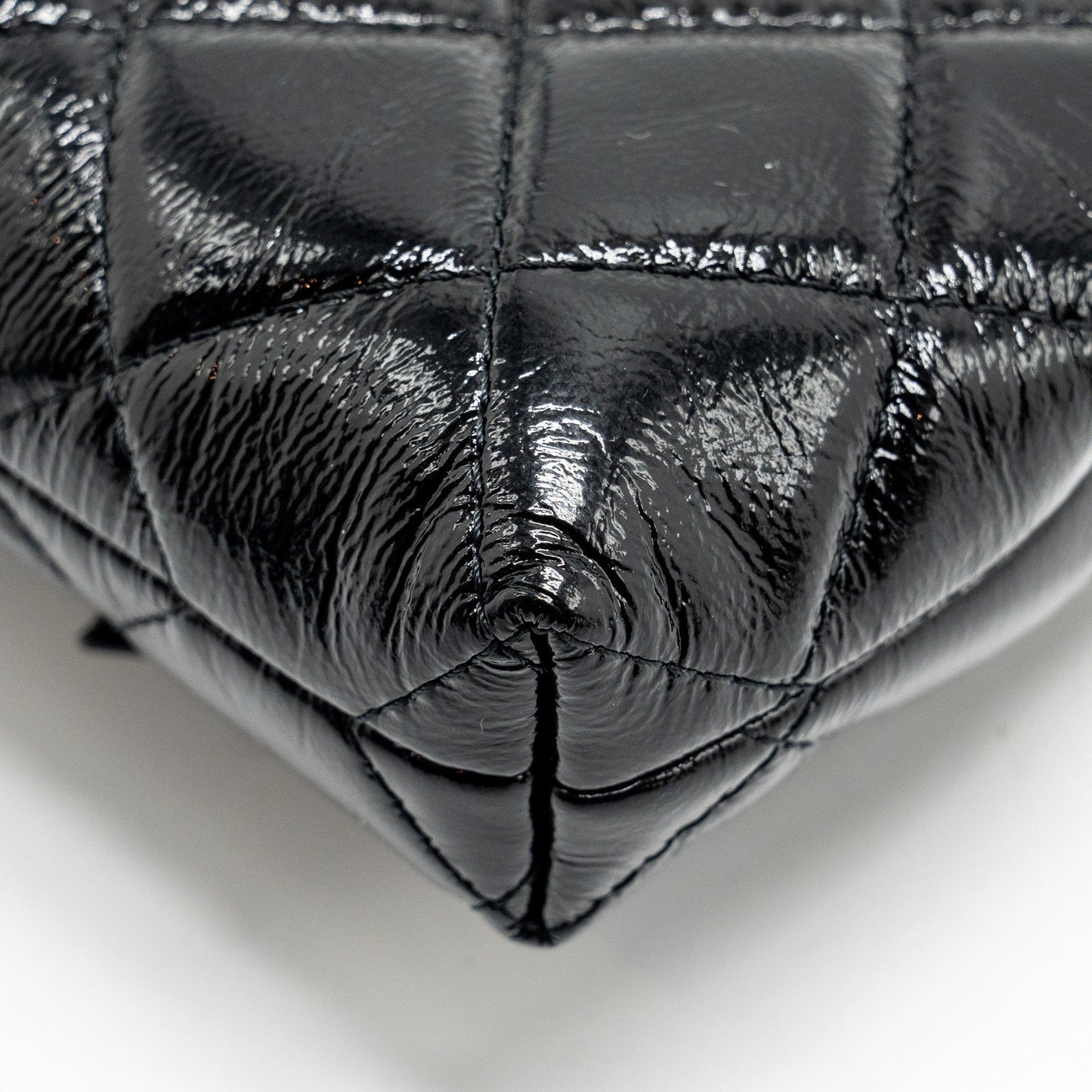 Chanel 24A Bowknot Clutch With Chain patent Crumpled Lambskin/Shiny Lambskin Black  (microchip)