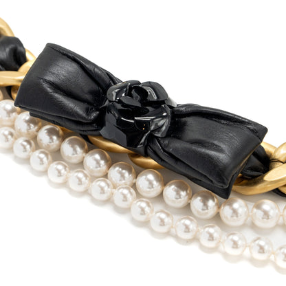 Chanel black bow fancy chain/leather belt with pearl/leather Gold tone