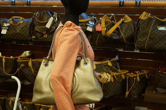 GUCCI Gold Pebbled Leather Soho Chain Tote Bag