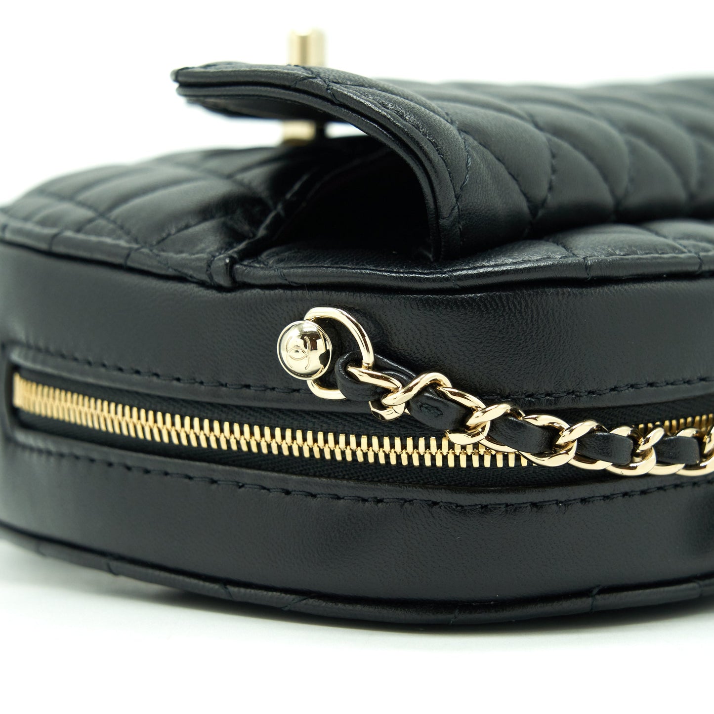 Chanel 22S Heart Bag Lambskin Black L