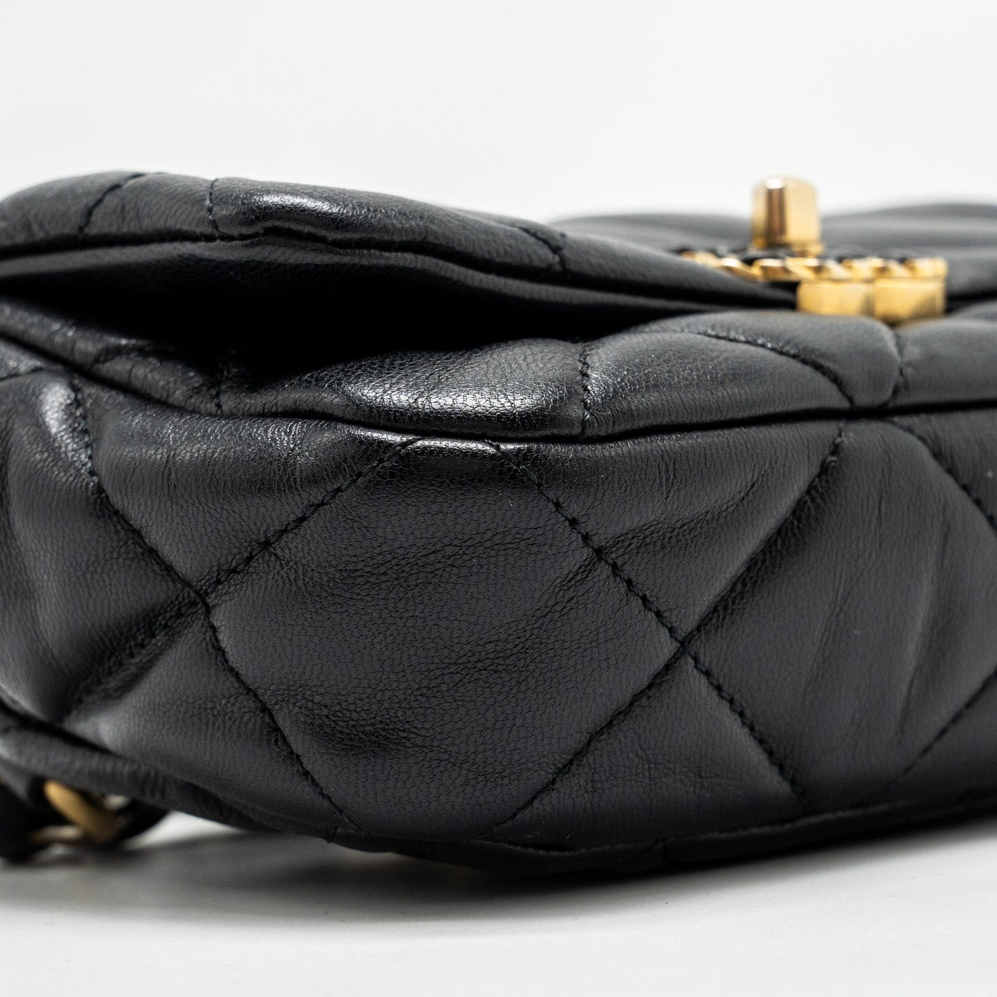 Chanel 19 Quilted Waist Belt Bag Shiny Goatskin Black