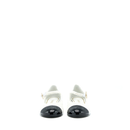 Chanel Size 39 23C Flat Shoes Fabric/Patent Black/White