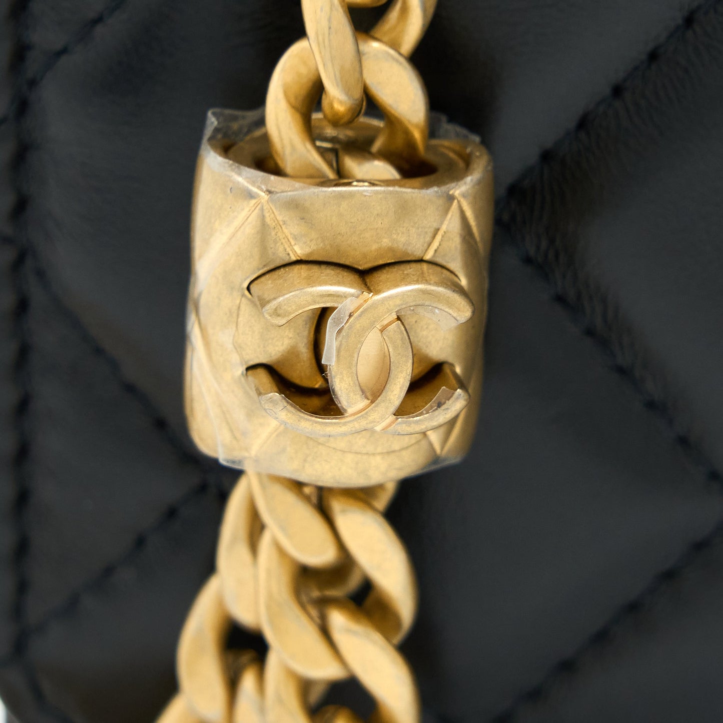 Chanel 22K Gold Pillar Wallet On Chain Lambskin Black Brushed (Microchip)