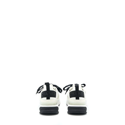 Chanel Size 41 Sport Trail Sneaker Suede/Calfskin White/Black