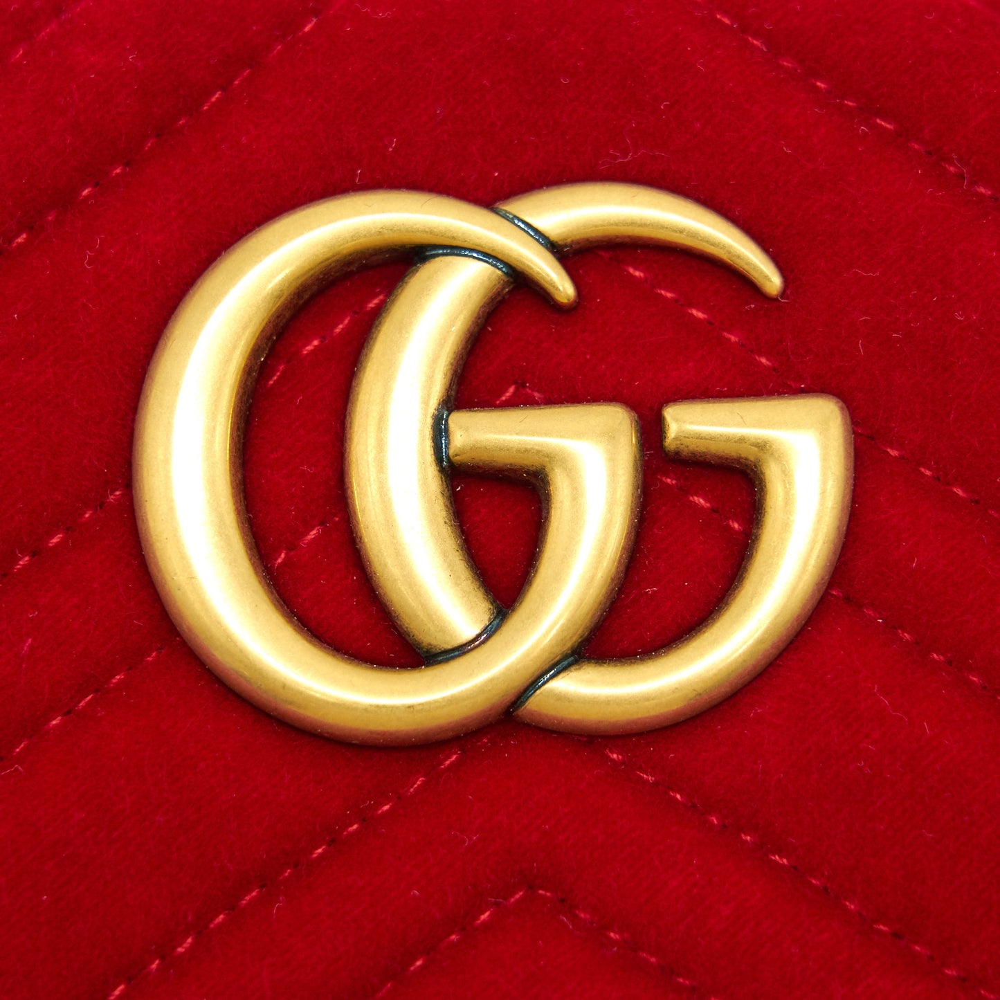 Gucci Marmont Valvet Camera Bag Red