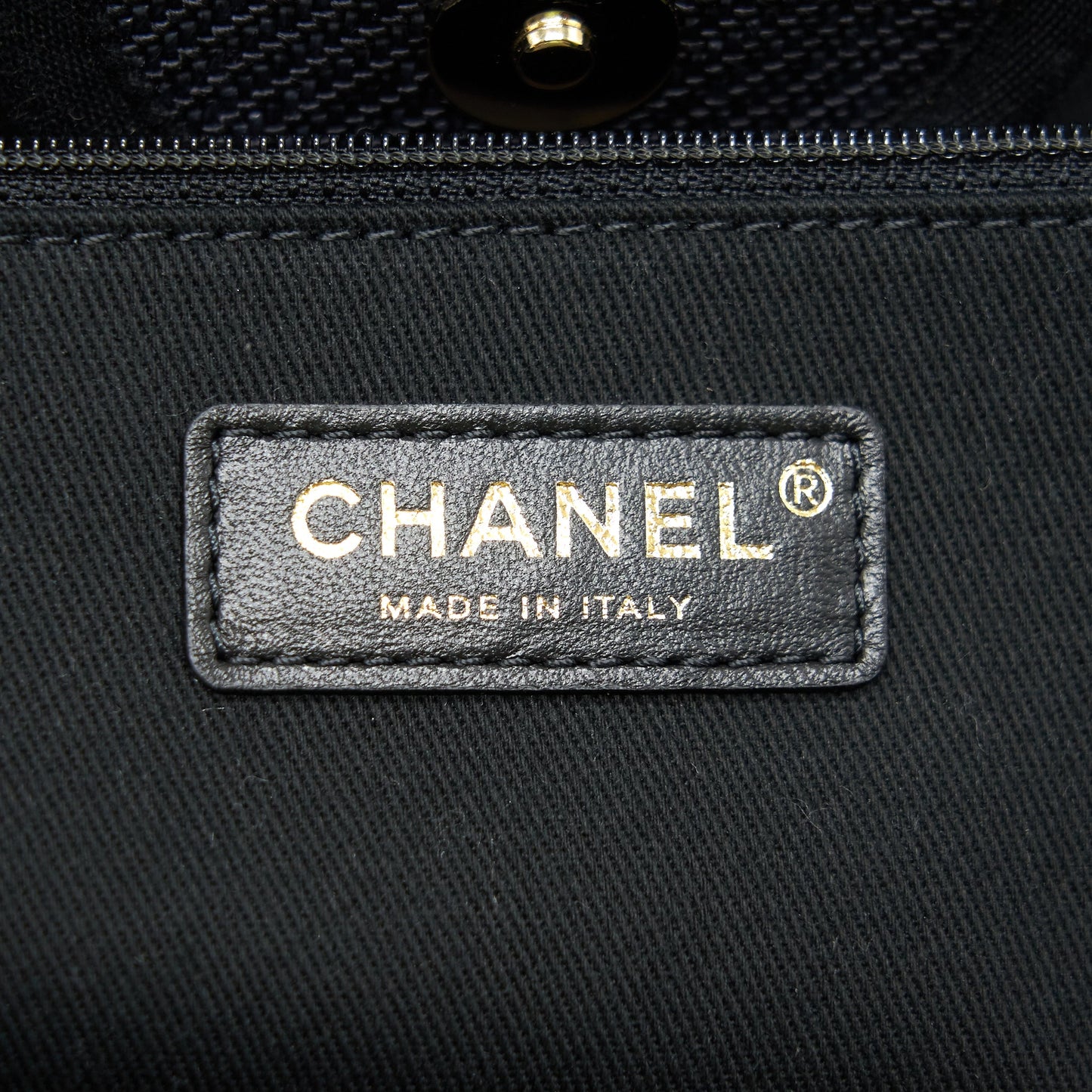 CHANEL MEDIUM DEAUVILLE TOTE IN BLACK