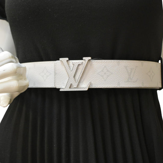 LOUIS VUITTON  LV Initiales Taiga Monogram Canvas Mens Belt White Size 95/38